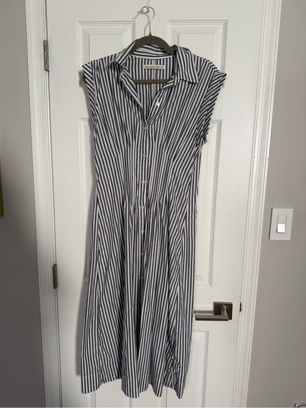 Abercrombie & Fitch Cinch Waist Poplin Midi Shirt Dress - Picture 2 of 4